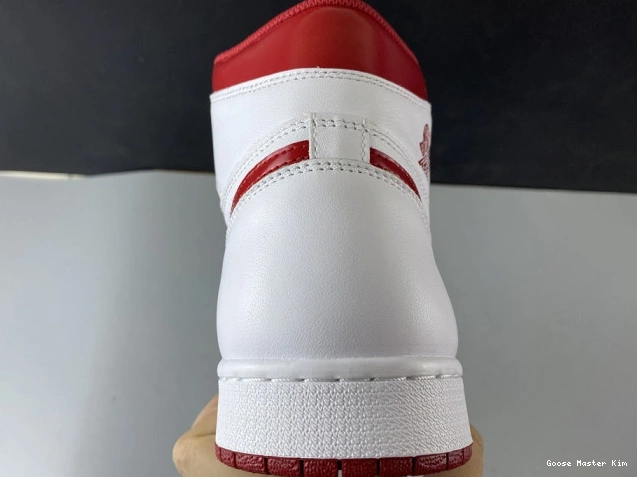 Jordan Red 555088-103 Air 1 Metallic Retro (2017) 0725